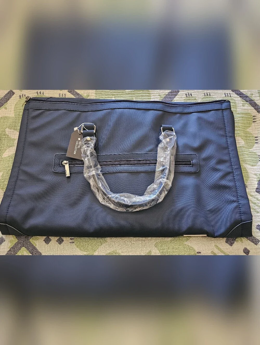 Hotel Collection Duffle/Garment Bag- NAVY